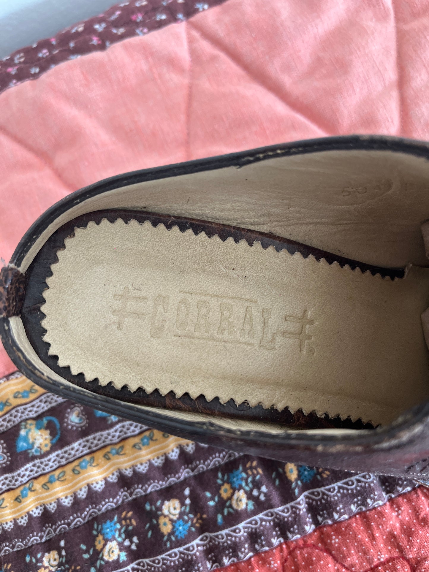Vintage Coral Brown and Black Leather Cuban Heel Pointed Mules | Size 7