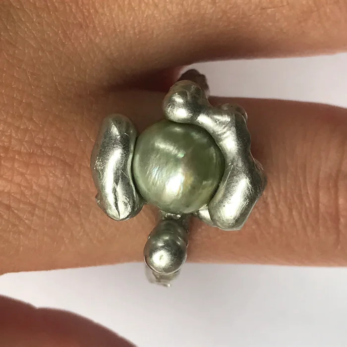 Synergy Ring | Size 8.5