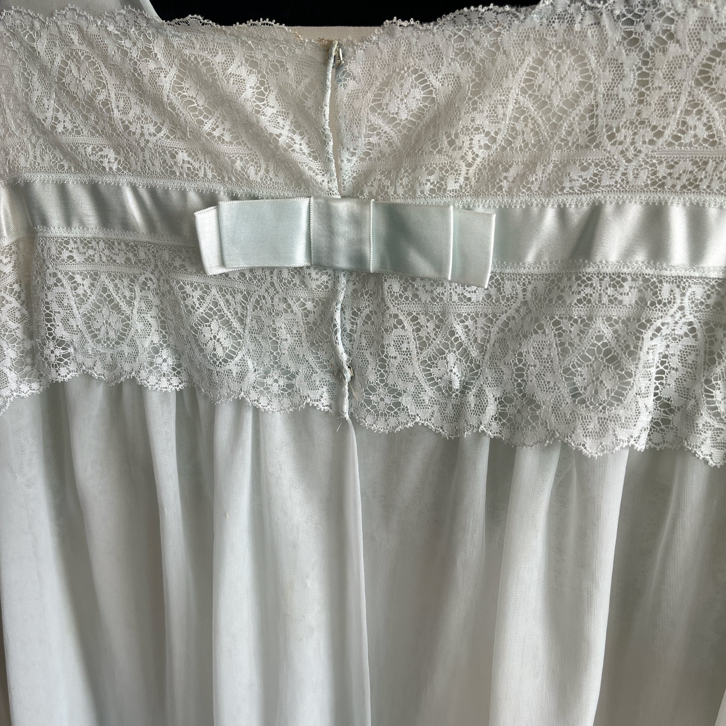 Vintage Shadow Line Night Gown with Robe ⓧⓢ