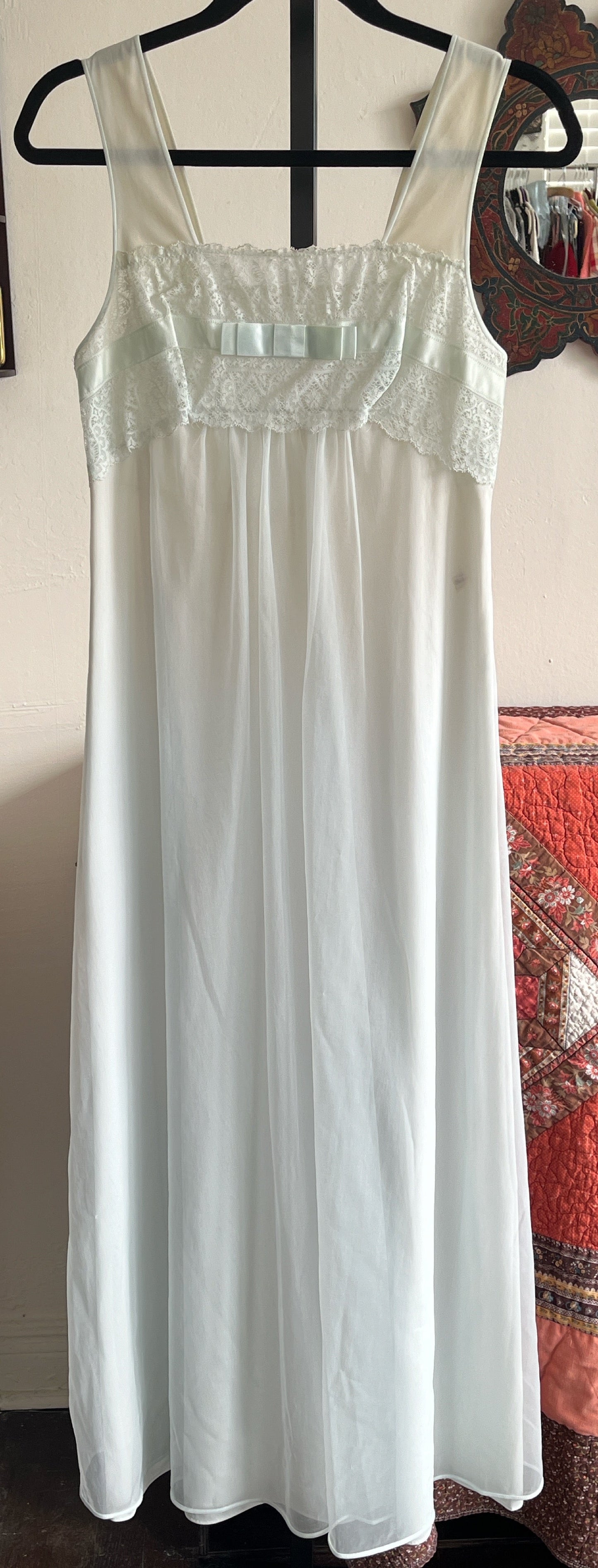 Vintage Shadow Line Night Gown with Robe ⓧⓢ