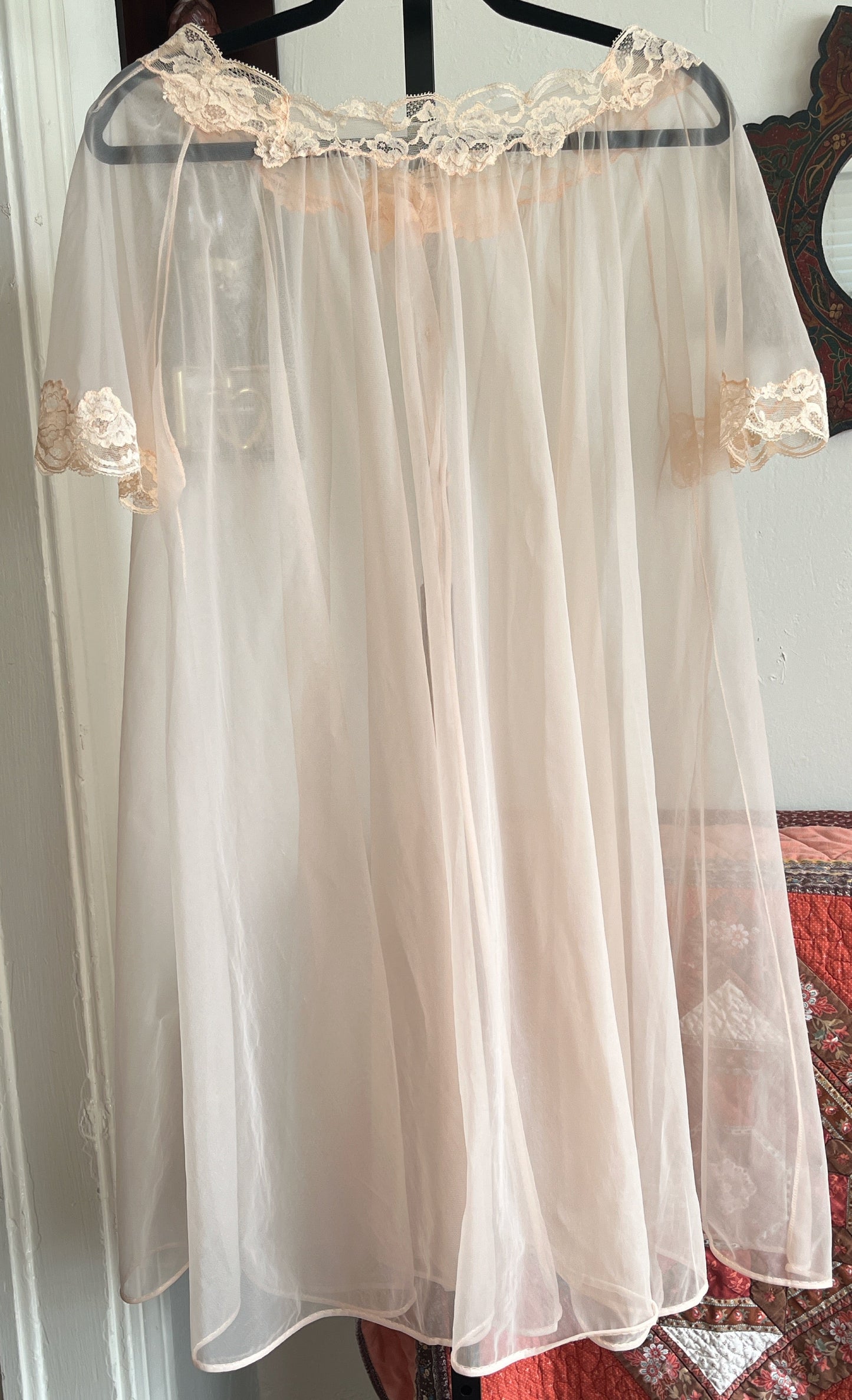 Vintage Peachy Sheer Nylon Puff Nightgown  Robe w Satin Buttons and Lace Trim ⓍⓁ