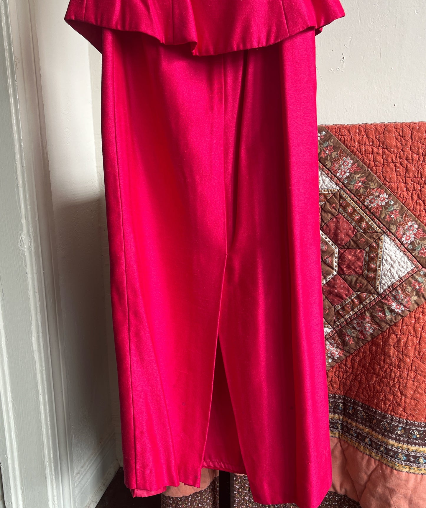 Vintage Watters Watters 80s Powersuit in Hot Pink w Faux Pearl Buttons Ⓢ
