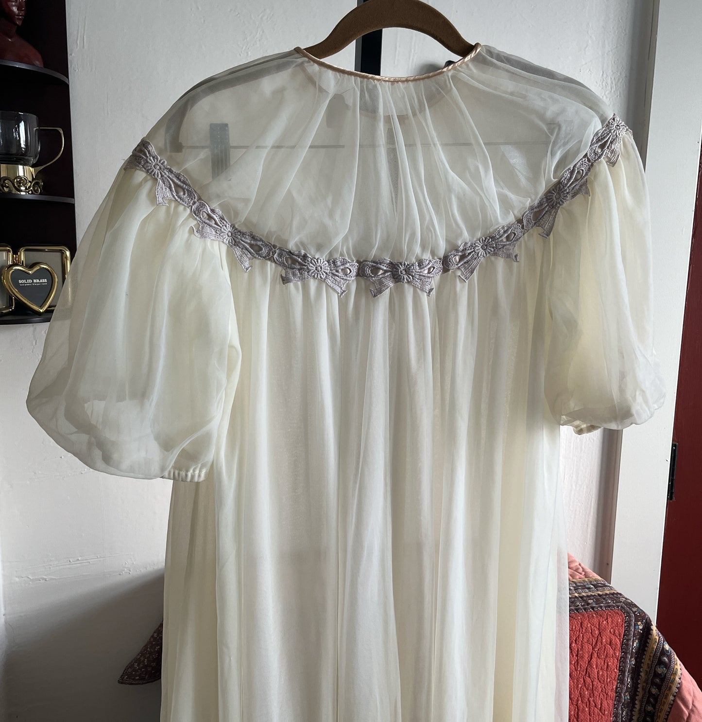 Vintage Seamprufe Beige Puff Sleeve Night Gown Robe w Ribbon Embroidery and Satin Tie Ⓛ