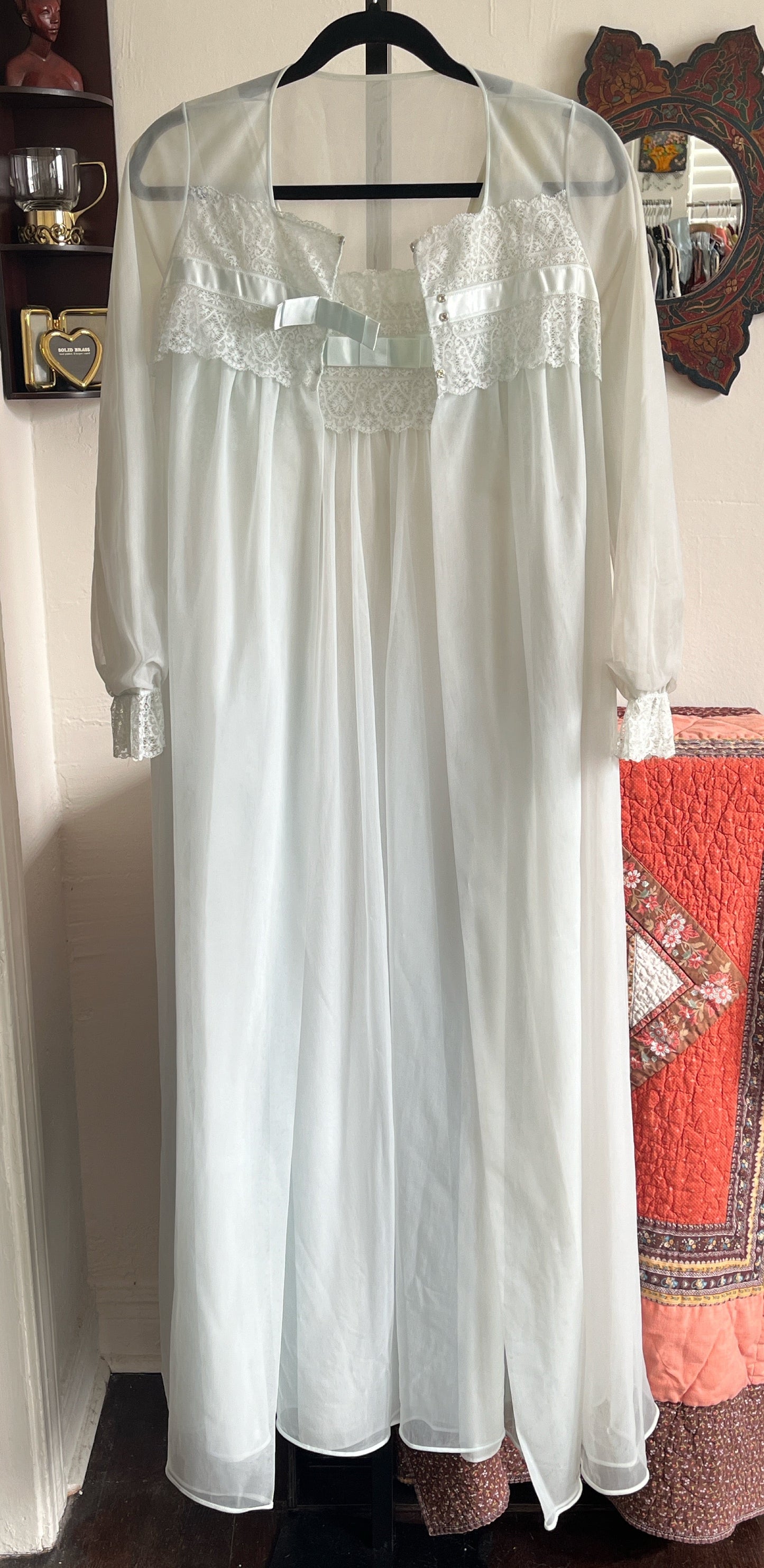 Vintage Shadow Line Night Gown with Robe ⓧⓢ