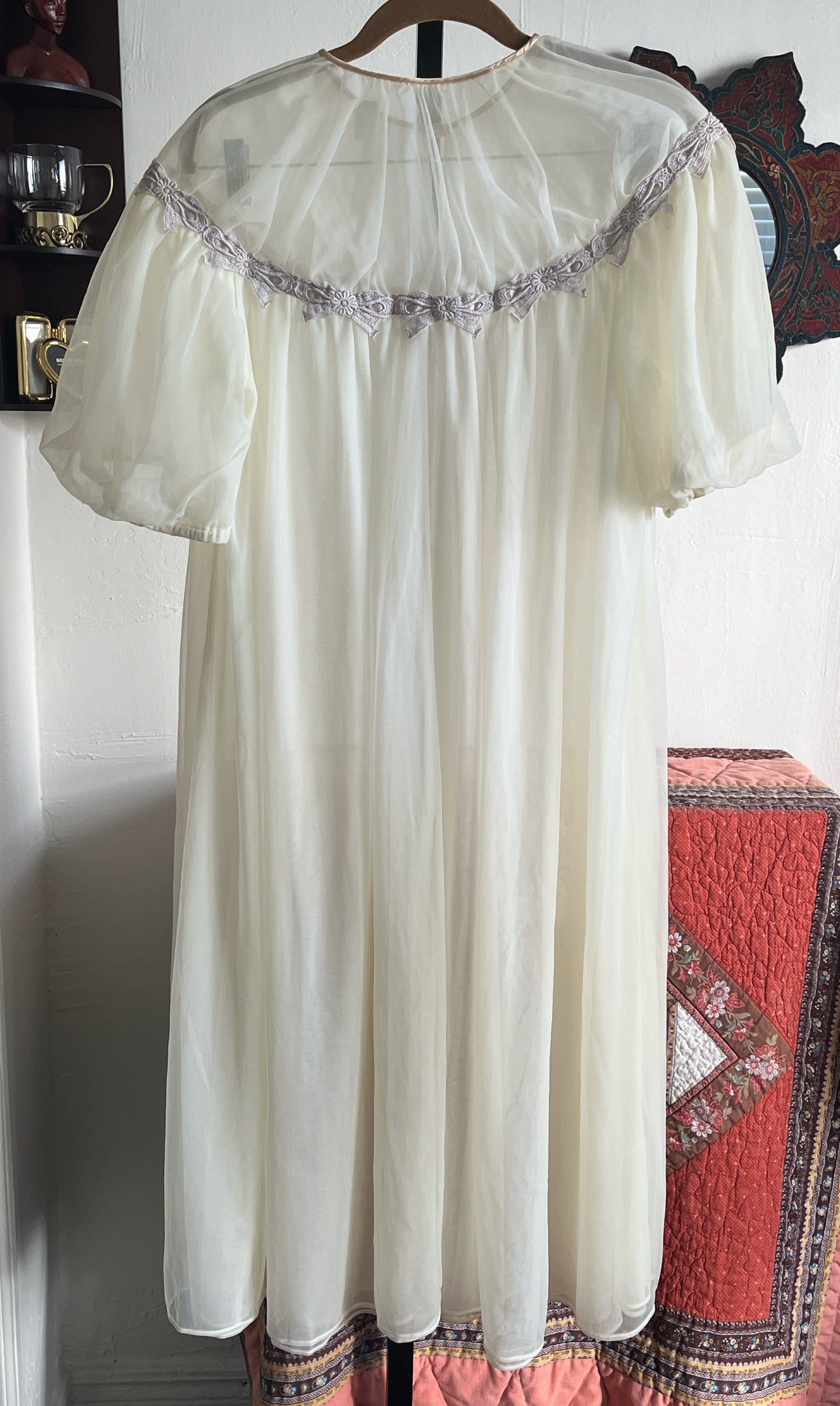 Vintage Seamprufe Beige Puff Sleeve Night Gown Robe w Ribbon Embroidery and Satin Tie Ⓛ