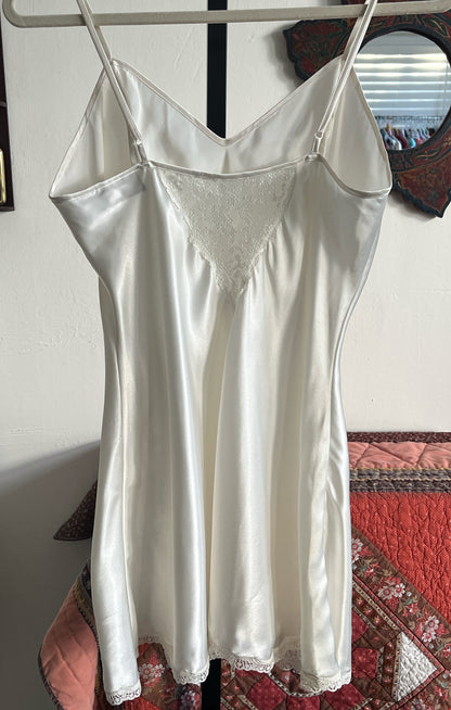 Vintage Gold Tag Victoria Secret White Satin Mini Slip Lingerie Dress w Lace Godets Ⓜ⃝
