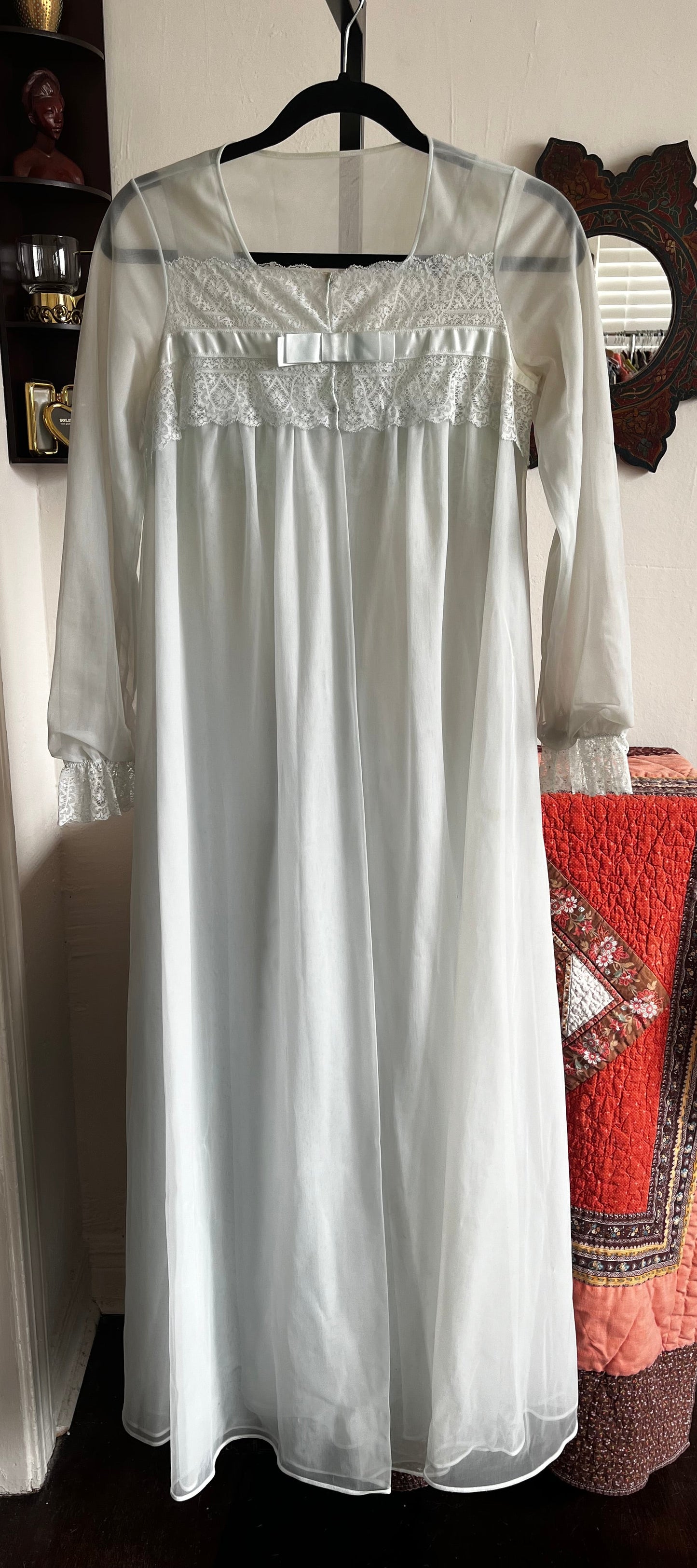 Vintage Shadow Line Night Gown with Robe ⓧⓢ