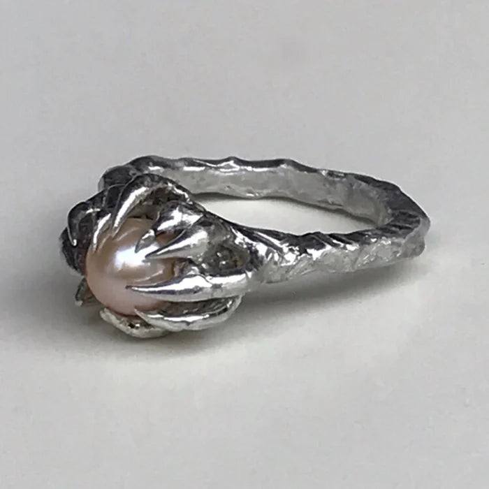 Captivator Ring | Custom Size