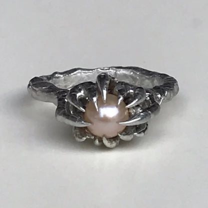 Captivator Ring | Custom Size