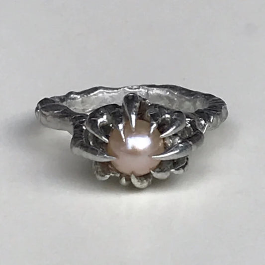 Captivator Ring | Custom Size