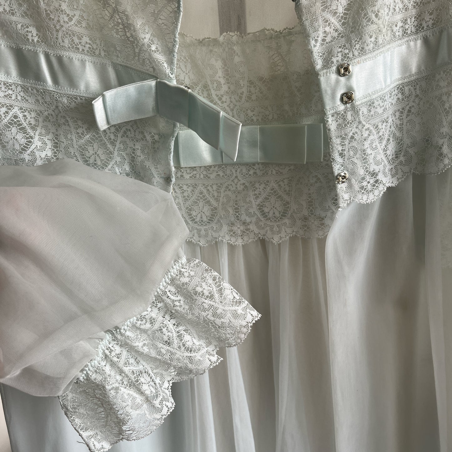 Vintage Shadow Line Night Gown with Robe ⓧⓢ
