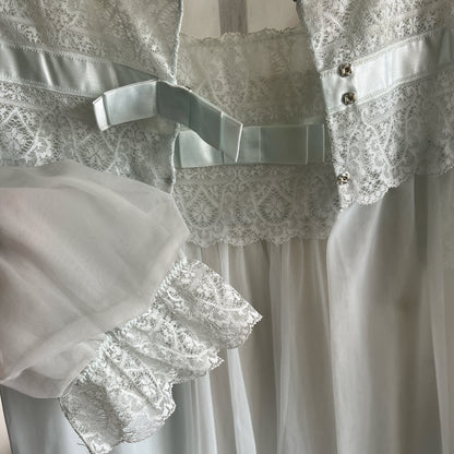 Vintage Shadow Line Night Gown with Robe ⓧⓢ