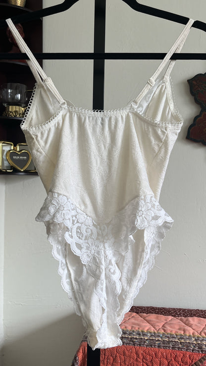 Vintage Arianne Cream and White Lace Trim Leotard Ⓢ