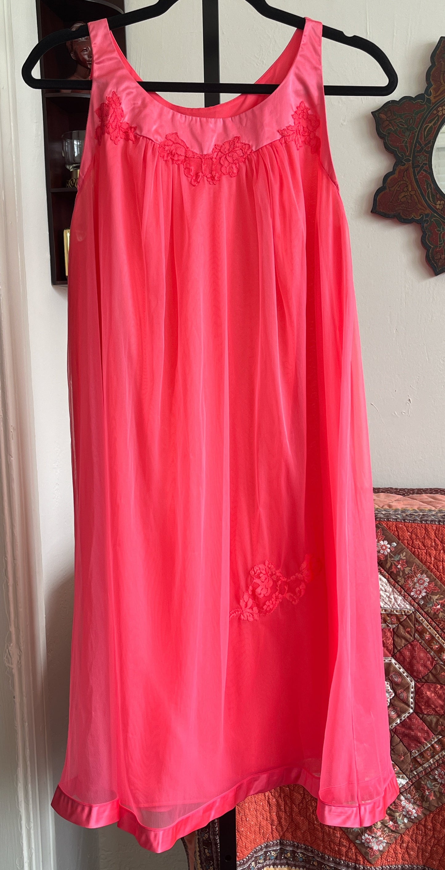 Vintage Bright Pink Nylon NightGown Ⓜ⃝