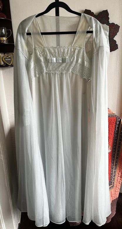 Vintage Shadow Line Night Gown with Robe ⓧⓢ