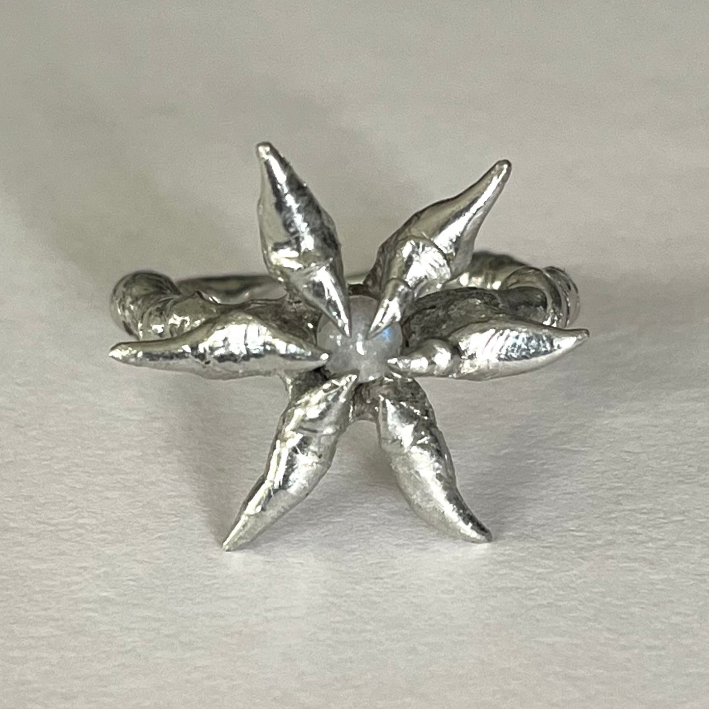 Moon Stone Flower | Size 7-9